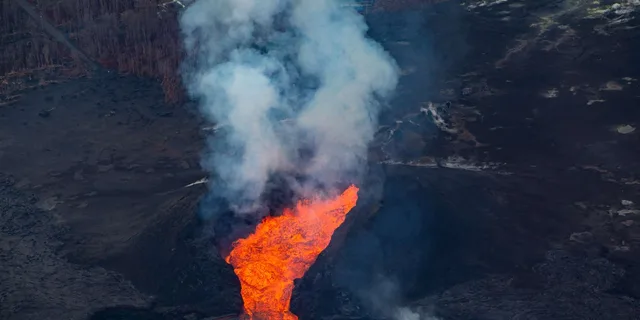 Hilo Volcanoes National Park Helicopter Tour - Image 5