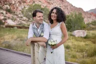 Las Vegas Red Rock Canyon Wedding Limousine Tour thumbnail 1