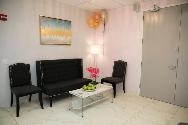 New York Customized Facial - Image 3