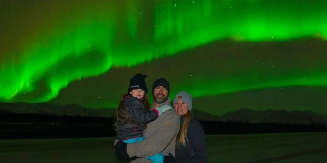 Fairbanks Northern Lights Aurora Tour with Photography - Image 1