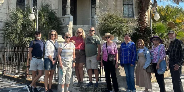 Galveston Architecture Walking Tour with Home Visit - Image 1