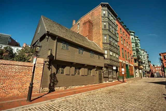 Boston Walking and Boat Revolutionary Tour - Image 5