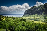 Oahu Circle Island Tour with Waimea Waterfall thumbnail 1