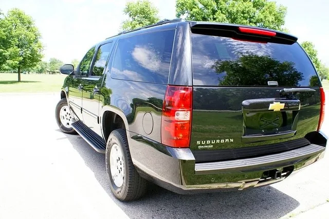 Chicago Airport Transfer Curbside SUV - Image 3