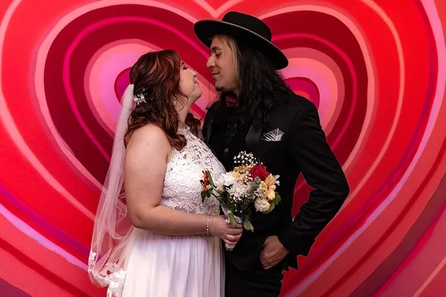 Las Vegas Wedding Chapel Ceremony - Image 4