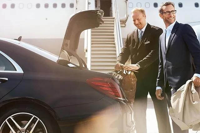 Boston Private Limo Transfer 30 min - Image 1