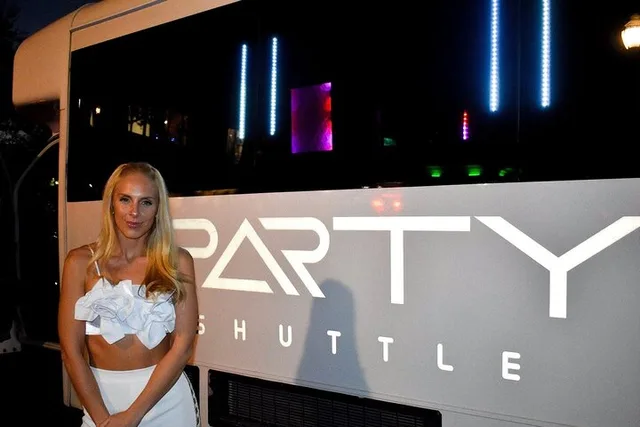 St Petersburg Party Bus Tour - Image 5
