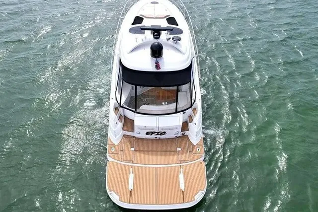 Miami Yacht Rental 50ft - Image 4
