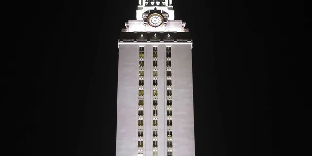 Austin Haunted Pub Crawl Walking Tour 2 hr - Image 3