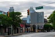 Austin Romantic Private Walking Tour thumbnail 4