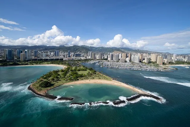 Honolulu Helicopter Tour 18 Min - Image 3