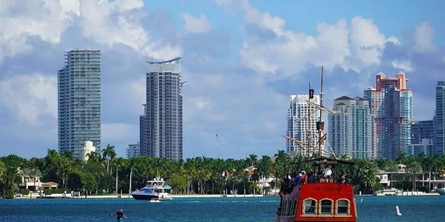Miami Biscayne Bay Pirate Boat Cruise - Image 5