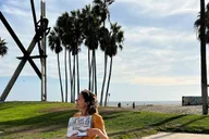 Venice Beach and Santa Monica Bike Tour in French 3.5 hr thumbnail 1