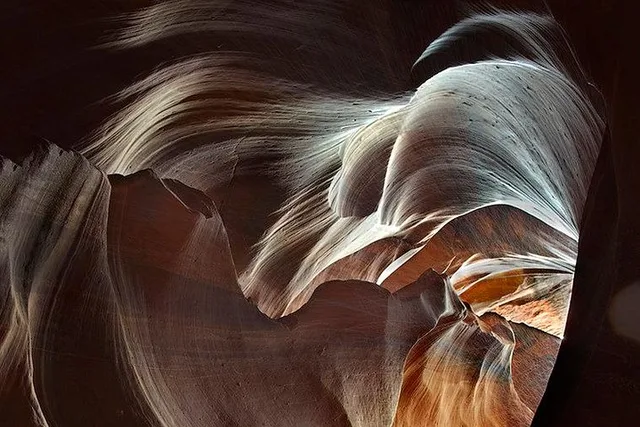 Las Vegas Antelope Canyon and Horseshoe Bend Tour - Image 1