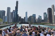 Chicago River Architecture Boat Tour 90 Min thumbnail 4