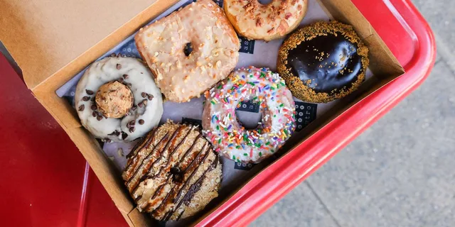 Washington DC Donut and History Walking Tour - Image 2