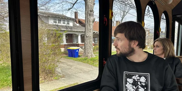 Bowling Green City Trolley Tour - Image 6