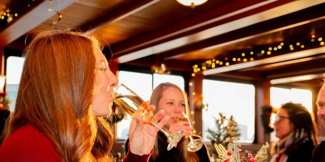 New York Harbor Brunch Cruise - Image 6