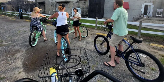 Tybee Island Historical Bike Tour 2 hr - Image 3