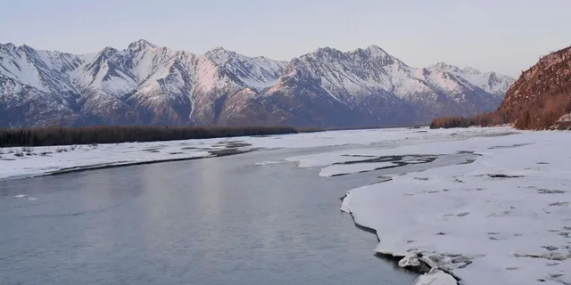 Palmer Kayaking Experience in Cold Weather - Image 6