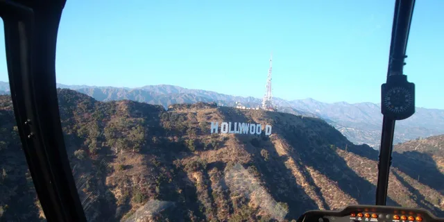 Los Angeles Celebrity Helicopter Tour - Image 6