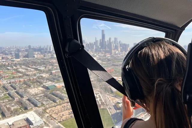 Chicago Helicopter Tour 10 Min - Image 3