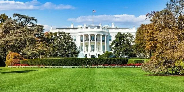 Washington, D.C. Monuments and Memorials Tour - Image 1
