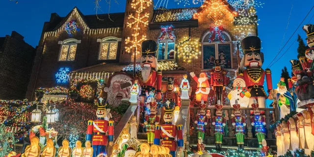 New York Dyker Heights Christmas Lights Tour 5 hr - Image 4