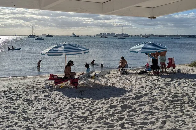 Miami Beach Chair and Umbrella Package - Image 3