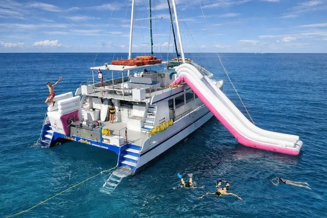 Honolulu Snorkeling & Ocean Waterpark Adventure - Image 1