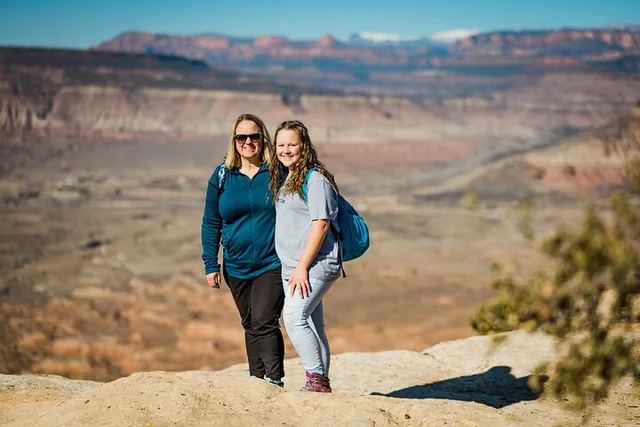 Zion National Park Petroglyphs and Dino Tracks Tour - Image 6