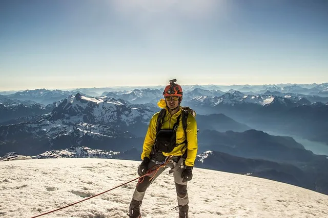 Washington Mount Baker Climb Tour - Image 1