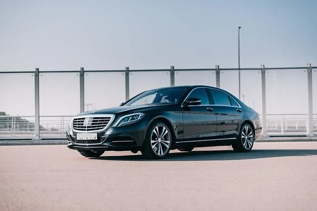 Oakland Private Airport Transfer by Sedan - Image 3