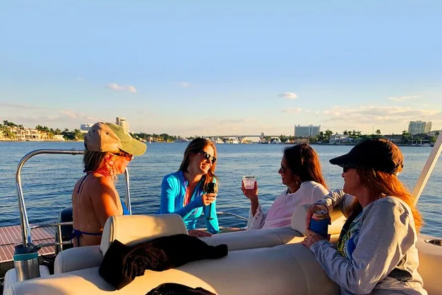 Fort Lauderdale Private Boat Cruise with Watertoys - Image 3