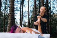 Waikiki Full Body Massage thumbnail 5