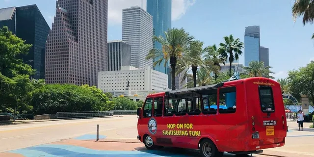 Houston City Tour with Museum and Aquarium Tickets - Image 4