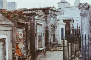 New Orleans Voodoo & Cemetery Tour 2 hr