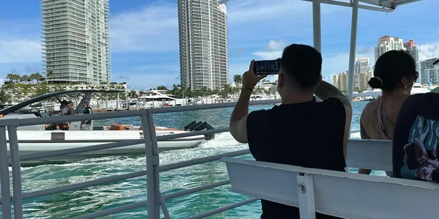 Miami Mobsters & River Mysteries Cruise - Image 2