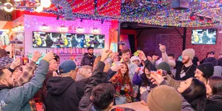 Denver Pub Crawl in Downtown Ballpark District 5 hr