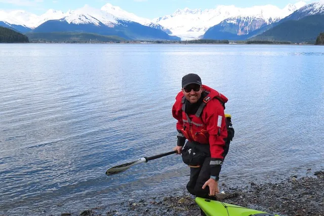 Juneau Kayaking Tour with Mendenhall Glacier Views - Image 4
