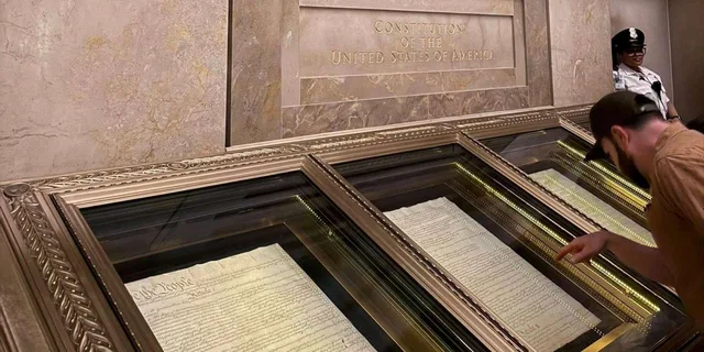 Washington DC National Mall & Monument Tour - Image 3