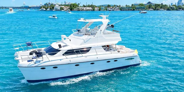 Miami Catamaran Tour 60ft - Image 1
