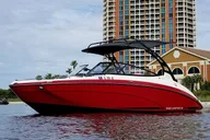 Miami Private Boat Tour Downtown thumbnail 1