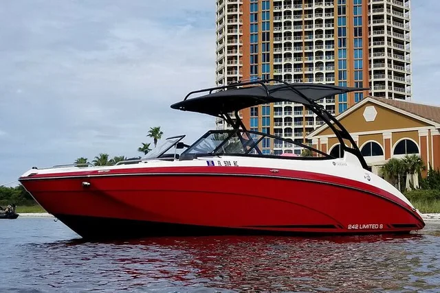 Miami Private Boat Tour Downtown - Image 1