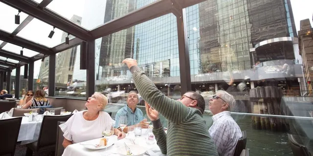 Chicago Thanksgiving Lunch Cruise on the River - Image 4
