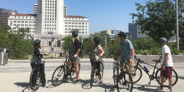 Los Angeles Bike Tour in Downtown - Image 1