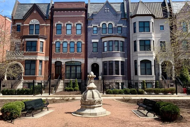 Chicago Walking Tour of Prairie Avenue District - Image 1