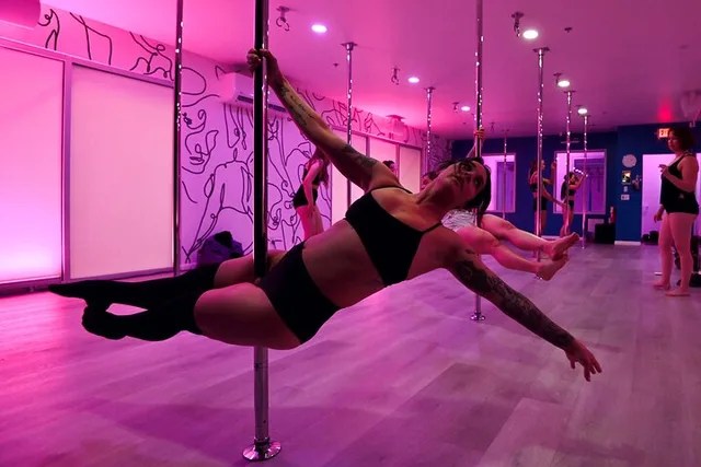 Austin Pole Dance Party - Image 5