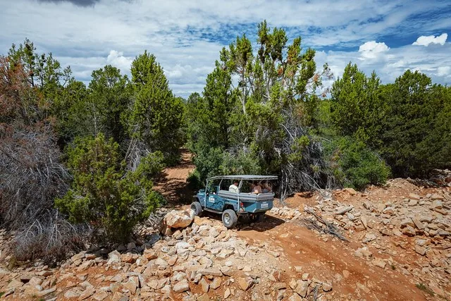Zion East Rim Jeep Tour - Image 4
