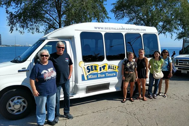 Chicago City Minibus Tour - Image 2